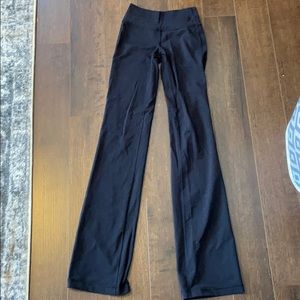 Black LuluLemon Yoga Pants